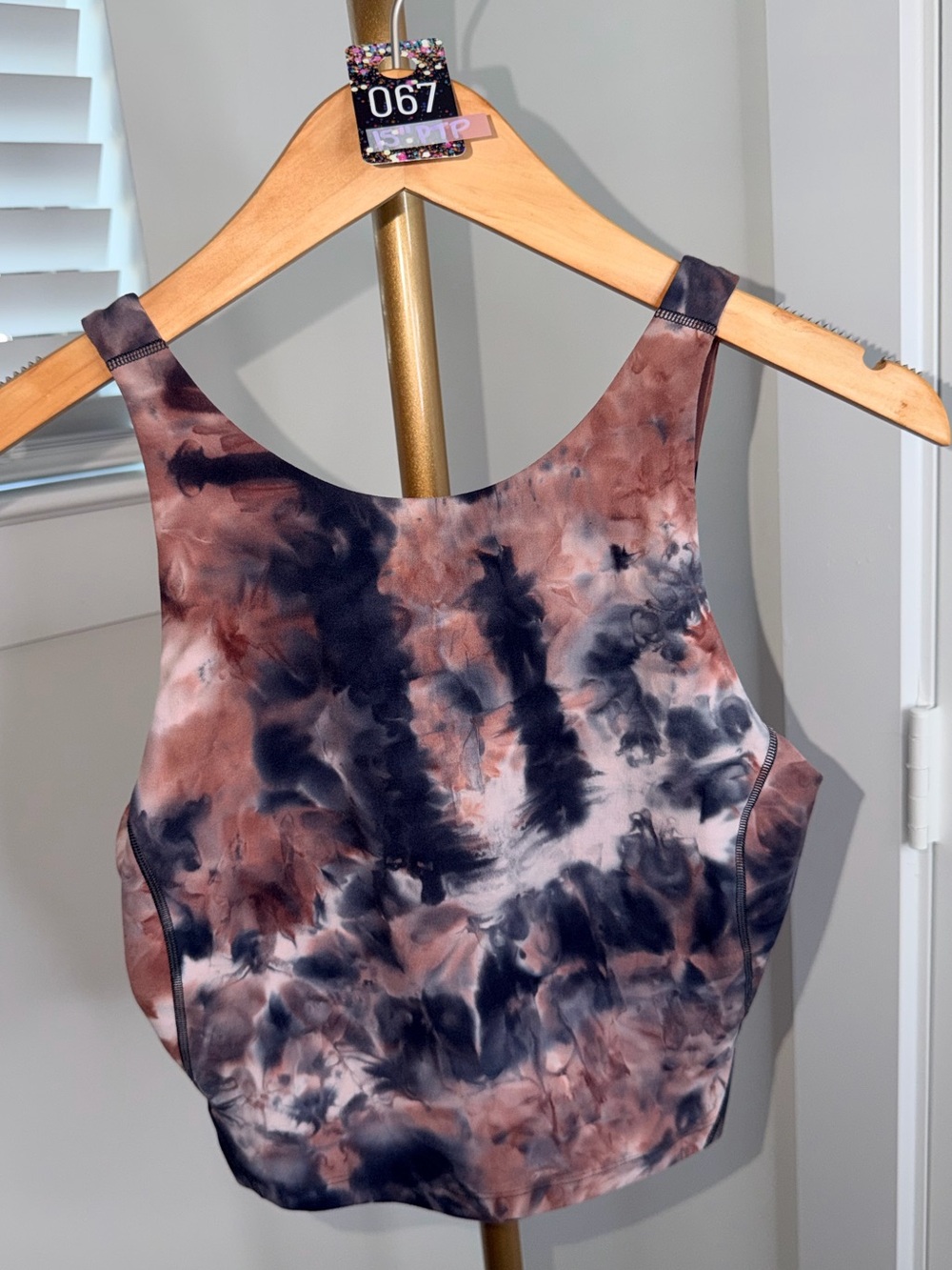 67. LLL Align High-Neck Tank Top
Diamond Dye Seashell Smoky Topaz Graphite Grey